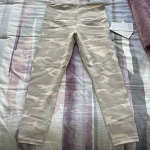 Athleta Elation 7/8 SP Camouflage Leggings in Grey and White- Small/Petite